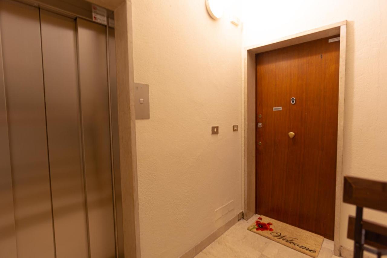 Residenza Porta Leoni - Royal Welcome Verona Bagian luar foto
